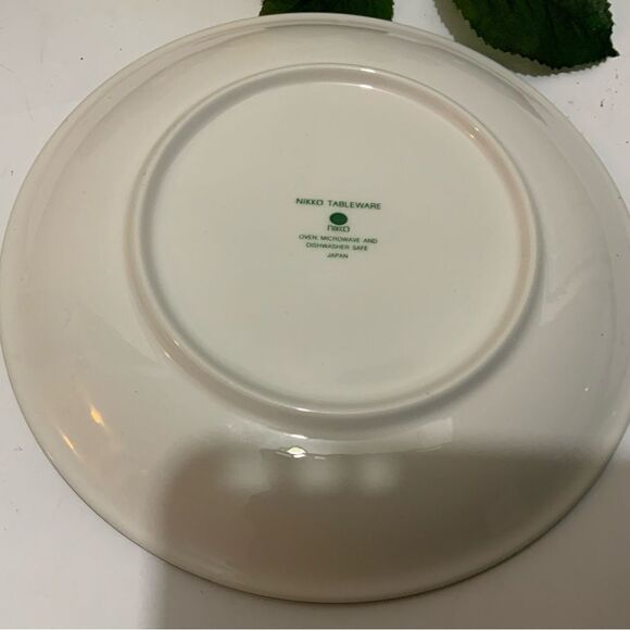 Nikko Tableware Salad/Dessert Plates 7" Floral Burgundy Blue Yellow Green G 7 - Picture 5 of 6